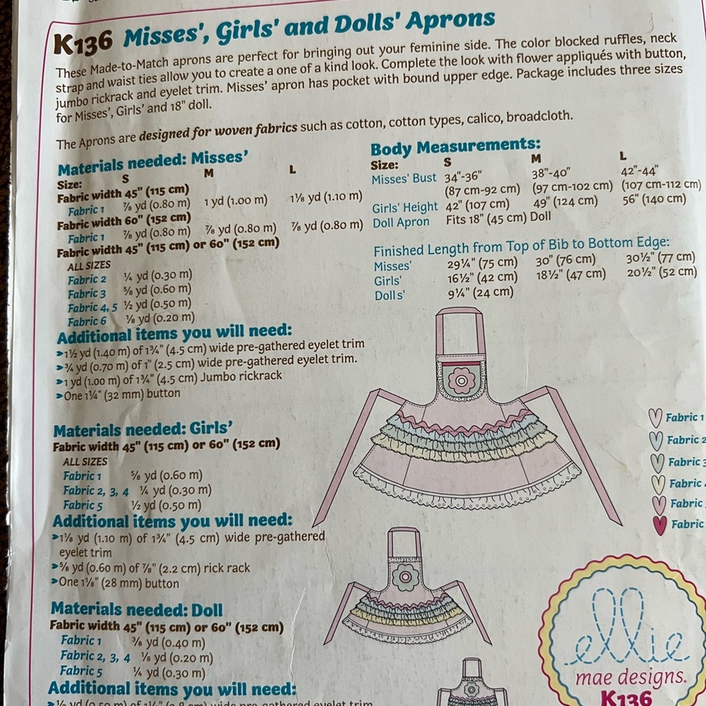 Adorable Aprons Pattern. 3 Sizes - Picture 4 of 4